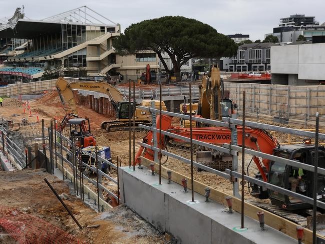 MELBOURNE, AUSTRALIA - NCA NewsWire Photos SEPTEMBER 20, 2023 : House, housing, real estate. Housing development across Melbourne. Building underway of Moonee Valley Park at Moonee Valley Racecourse where the Cox Plate is run. Picture: NCA NewsWire / Ian Currie