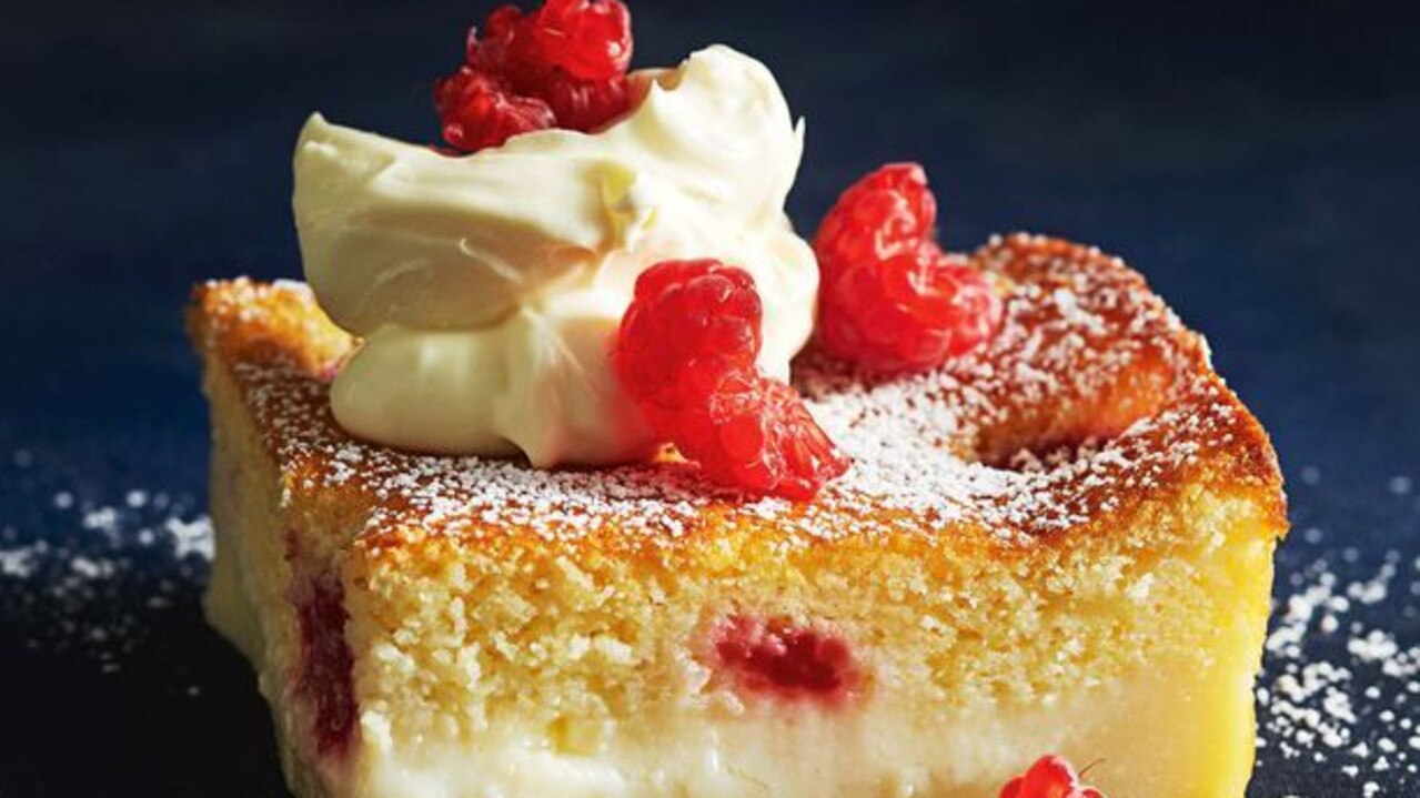 This lemon and raspberry cake is easy to make.