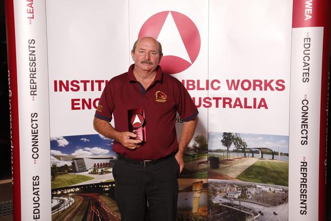 Winner of the IPWEA Leadership Award, Harry Wilson.