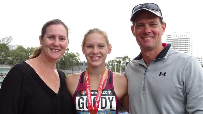 Ipswich and District Athletic Club achiever Charlize Goody with parents Kym and Tyne.