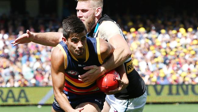 Jackson Trengove comes to grips with Wayne Milera. Picture: Sarah Reed.