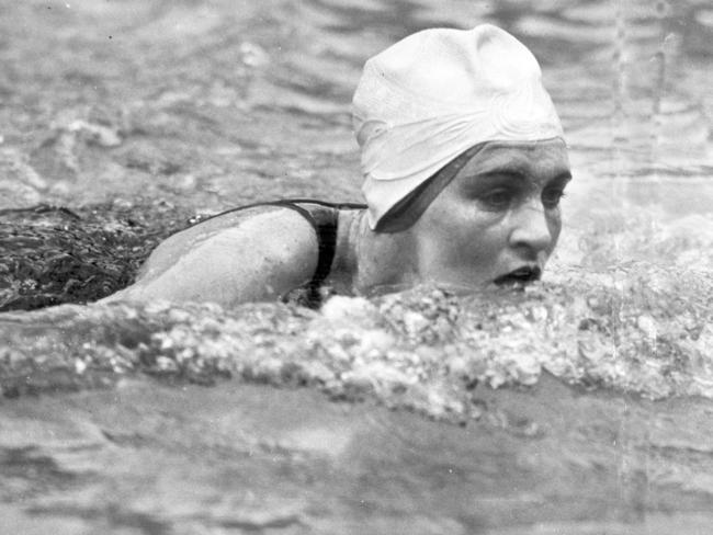 Swimmer Claire Dennis during breastroke competition. swimming  a/ct(NB: Olympic competition unknown)