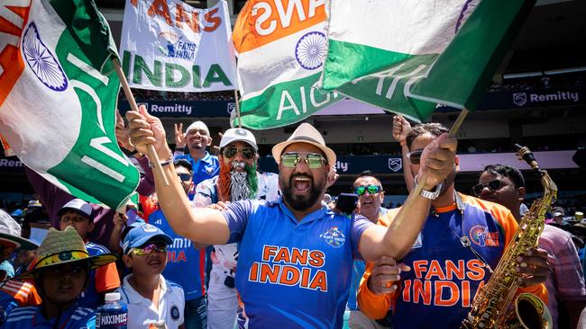 Indian fans enjoy the action at the SCG on Day 2 of the 5th test. Photo: Tom Parrish