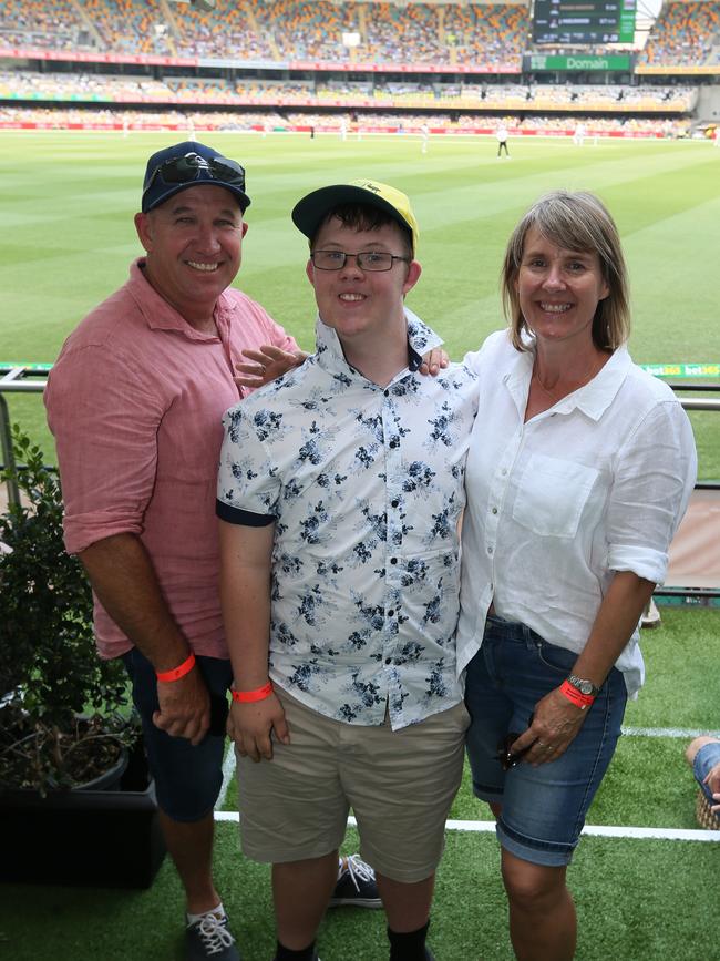 Socials at First Test, Australia v Pakistan at the Gabba. Scott, Jack and Andrea Baggoley Thursday 21st November 2019 (AAP Image - Richard Waugh