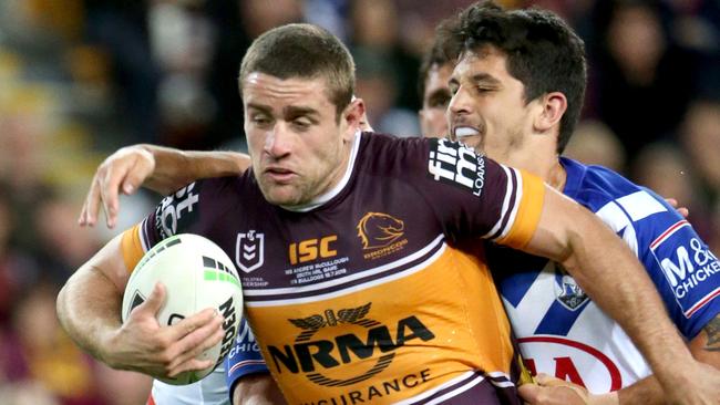 Andrew McCullough in action against the Bulldogs. Picture: AAP/Photo Steve Pohlner