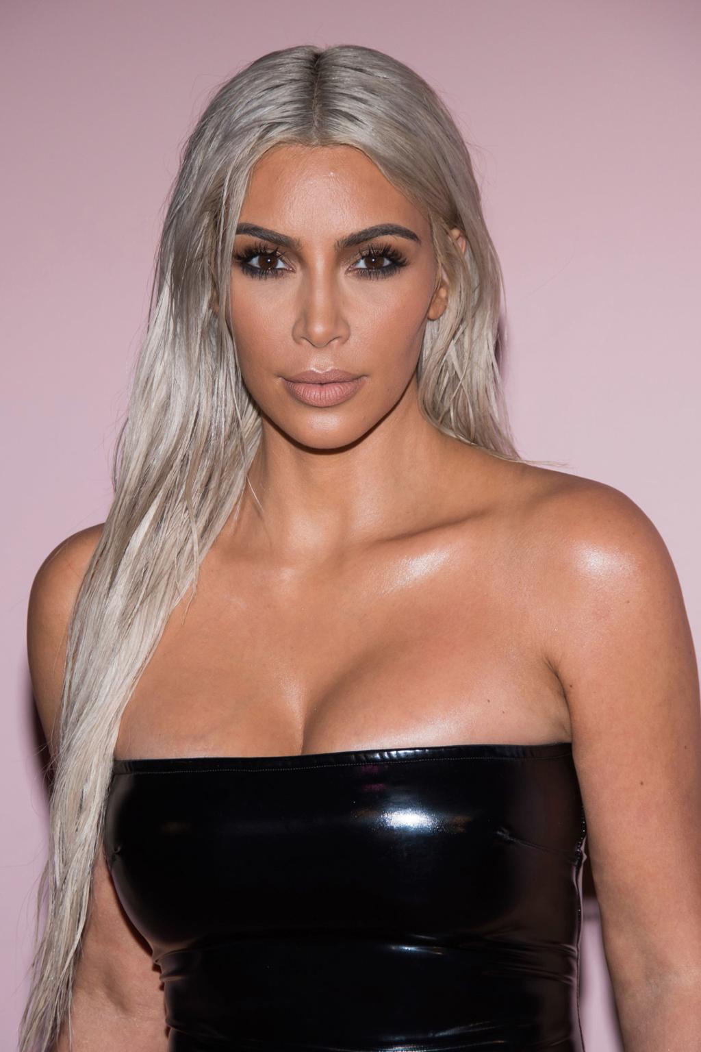 Kim Kardashian Just Went Platinum Blonde Again Vogue Australia
