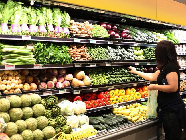 Amazon’s new stores will offer a different variety of products at a lower price point than Whole Foods. Here, a Whole Foods store in Burbank, Calif. PHOTO: DANIA MAXWELL/BLOOMBERG NEWS