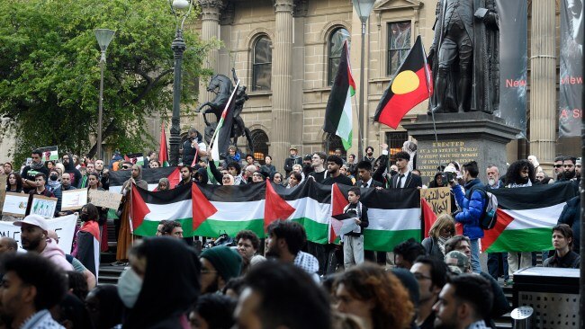 Hundreds gather at pro-Palestine rally outside Melbourne’s State ...