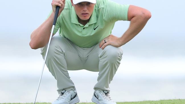 HONOLULU, HAWAII - JANUARY 11: Cameron Davis of Australia lines up a putt on the 16th green during the first round of the Sony Open in Hawaii at Waialae Country Club on January 11, 2024 in Honolulu, Hawaii. (Photo by Michael Reaves/Getty Images)