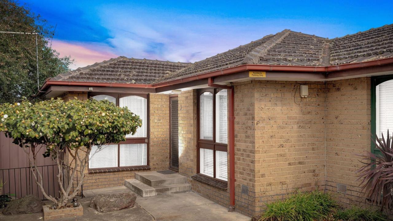 Affordability-conscious buyers are $27,477 better if buying a median-valued unit in West Footscray this spring compared to last. This is what $455,000 gets you today.