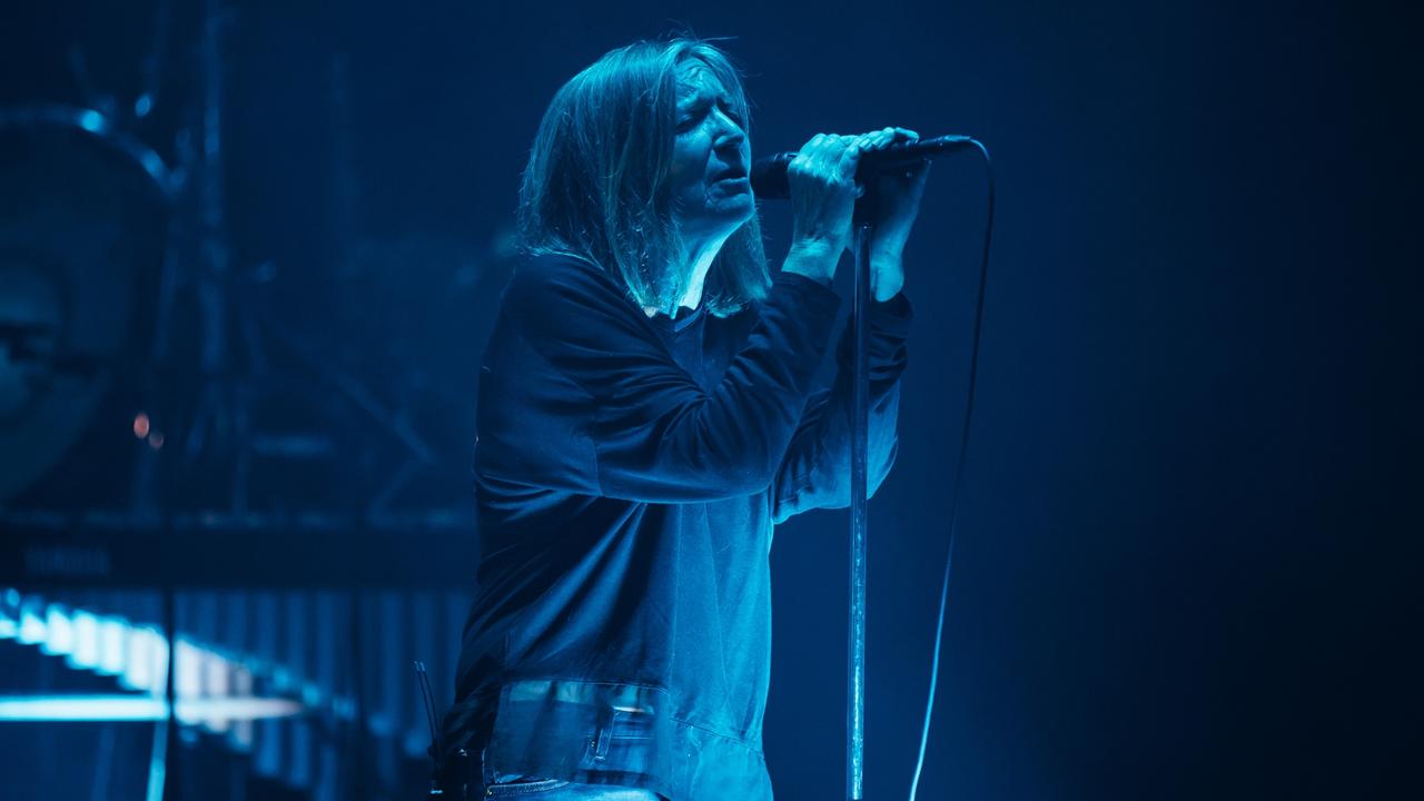 Rock diva still shines light through the past darkly