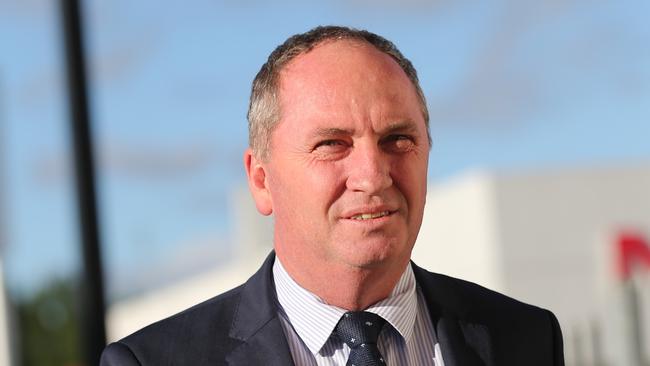 Barnaby Joyce walks into the Royal Hotel Armidale while on hols .pic John Grainger