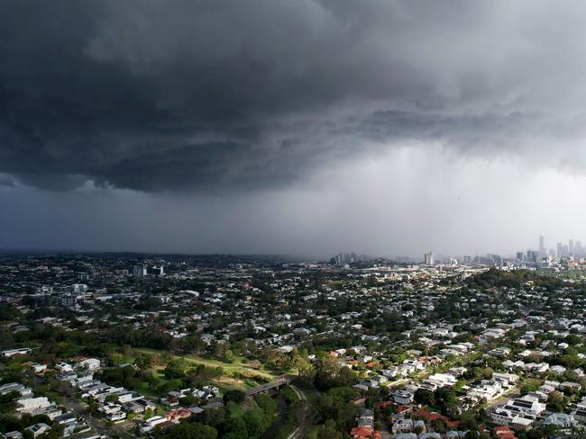 An afternoon storm in Brisbane on November 1. Picture: Sean Callinan.
