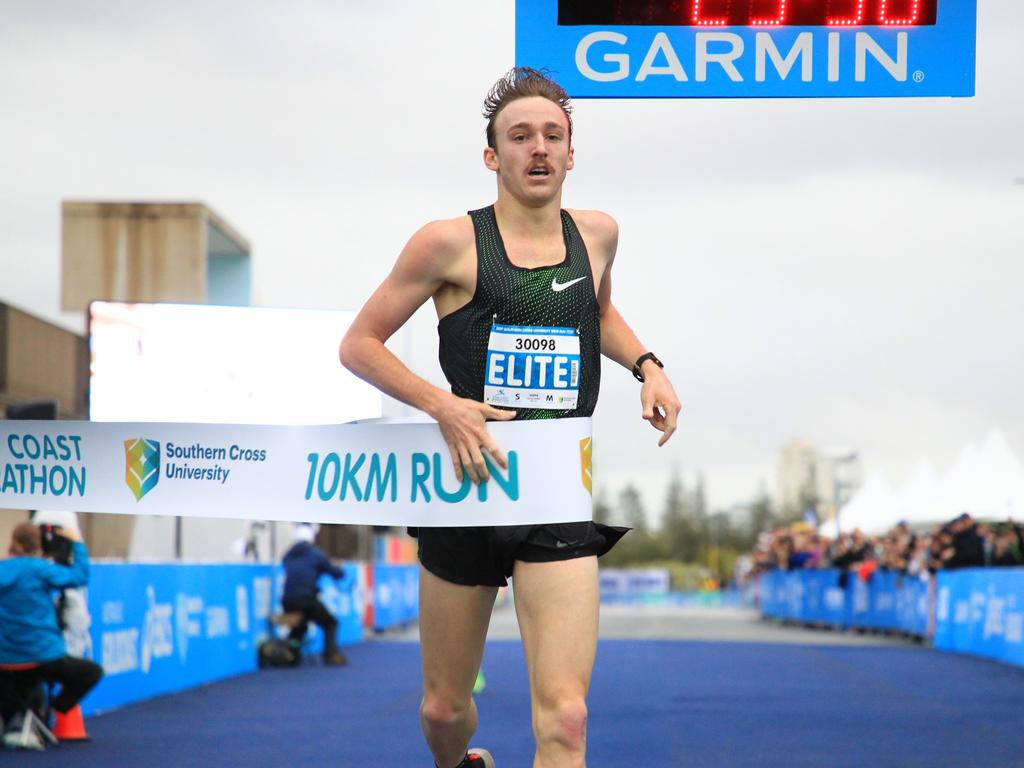 Lachlan Barber winning the Southern Cross University 10km Run.