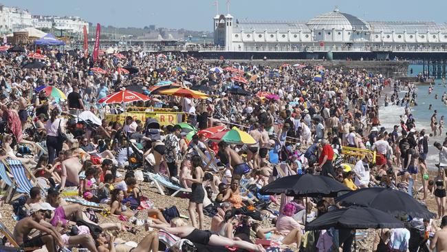 Crowds flock to Brighton beach in southern England on Monday (Tuesday AEST) despite daily Covid numbers hitting 3383. Picture: Getty Images