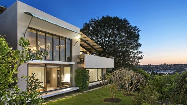 Designed by French architect, Guy de Compiegne, 14 Euryalus Street has spectacular, north facing 180-degree water views across seven suburbs from Clontarf to Cammeray.