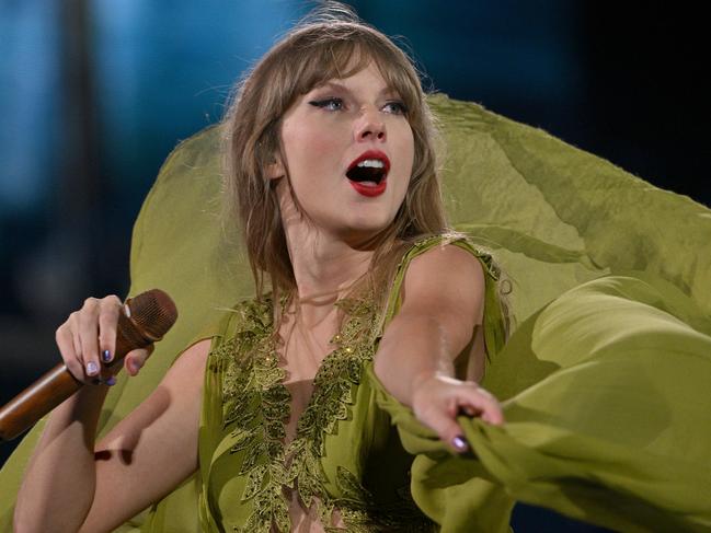 KANSAS CITY, MISSOURI - JULY 08: (EDITORIAL USE ONLY) Taylor Swift performs onstage during night two of Taylor Swift | The Eras Tour at GEHA Field at Arrowhead Stadium on July 08, 2023 in Kansas City, Missouri. (Photo by Fernando Leon/TAS23/Getty Images for TAS Rights Management)