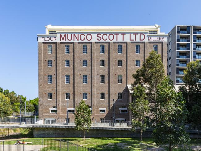 Mungo Scott Building: Summer HillÃ¢â¬â¢s old flour mill and silo up for sale