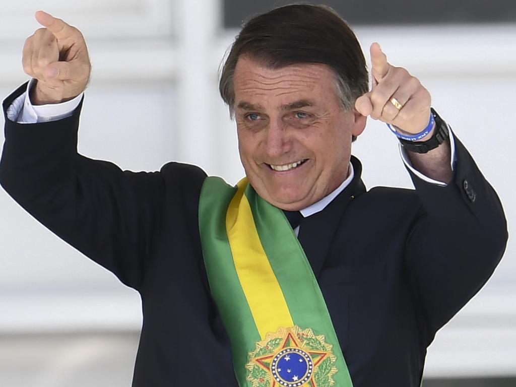 DF - Brasilia - 19/12/2019 - Christmas Cantata - Jair Bolsonaro, President  of the Republic, accompanied by Michelle Bolsonaro, First Lady, and Laura  Bolsonaro, Daughter of the President, this Thursday, December 19