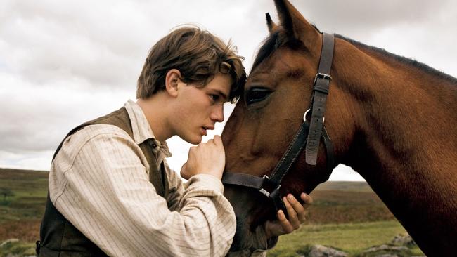 Albert (Jeremy Irvine) and Joey in War Horse.