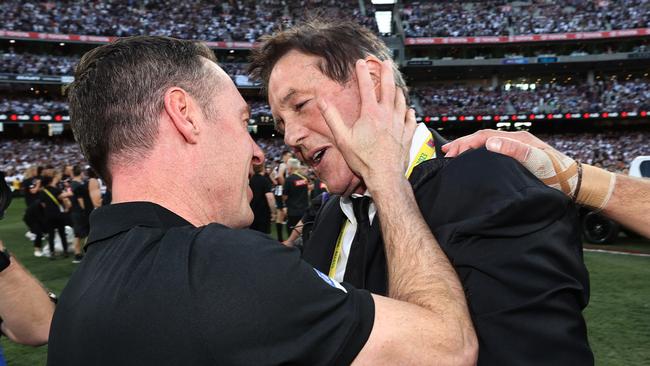 MELBOURNE, AUSTRALIA. September 30, 2023. AFL Grand Final between Collingwood and the Brisbane Lions at the MCG. President Jeff Browne hugs Craig Macrae, senior coach of the Magpies . Picture by Michael Klein