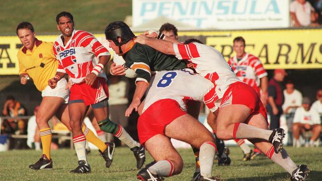 Action from the old Dolphin Oval.