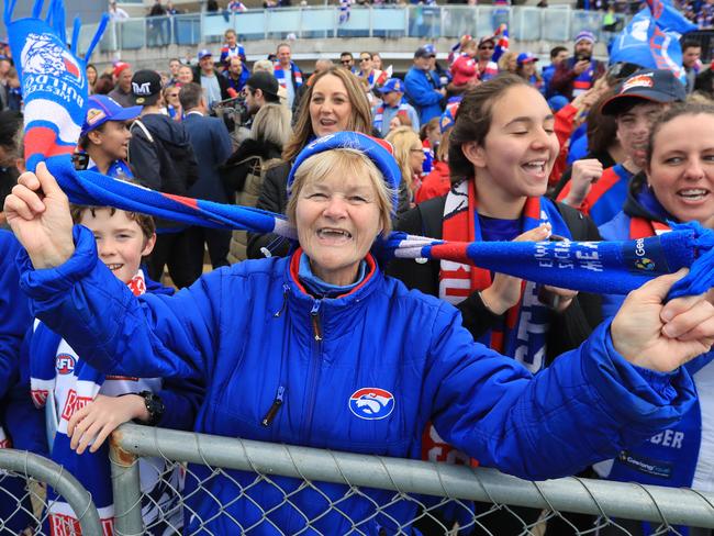 Fans at the Western Bulldogs final training session at Whitten Oval in Footscray / Picture: Alex Coppel