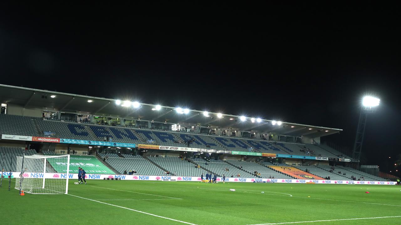 Dwindling Mariners Crowds Leaves Central Coast Stadium Haemorrhaging 