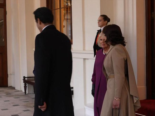 Emir of Qatar says goodbye to King and Queen