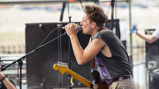 “Look Ma, no eyes.” Jake Webb of Methyl Ethel at Laneway Festival, Footscray, 2016