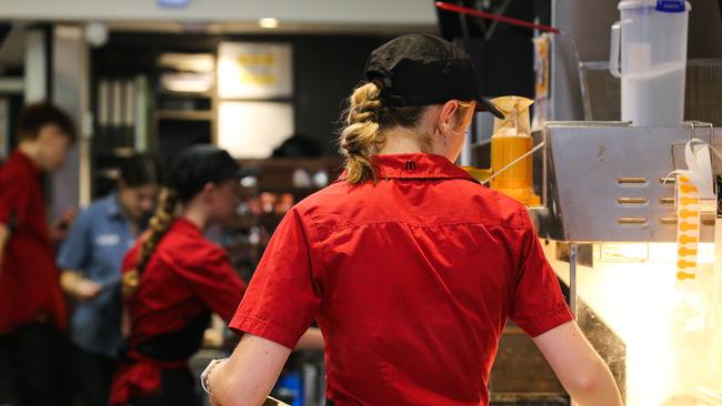 SYDNEY, AUSTRALIA : Newswire Photos - JANUARY 13 2025; A generic photo of a retail worker at a food takeaway shop in Sydney. Picture: Newswire/ Gaye Gerard