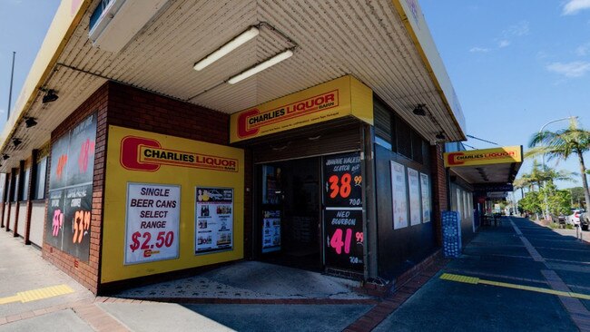 Charlie's Liquor Barn in Warilla was one of the clients of Jared Mangioni. Picture: Google Maps