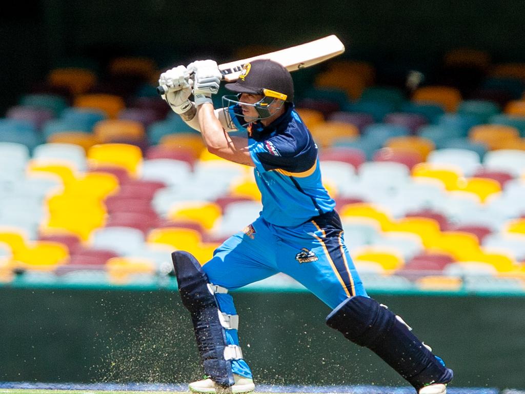 Nic Peterson in action for the Gold Coast Thunder at the Bulls Masters Country Challenge Twenty20 cricket final at the Gabba on Sunday, January 19. Picture: Bob Jones