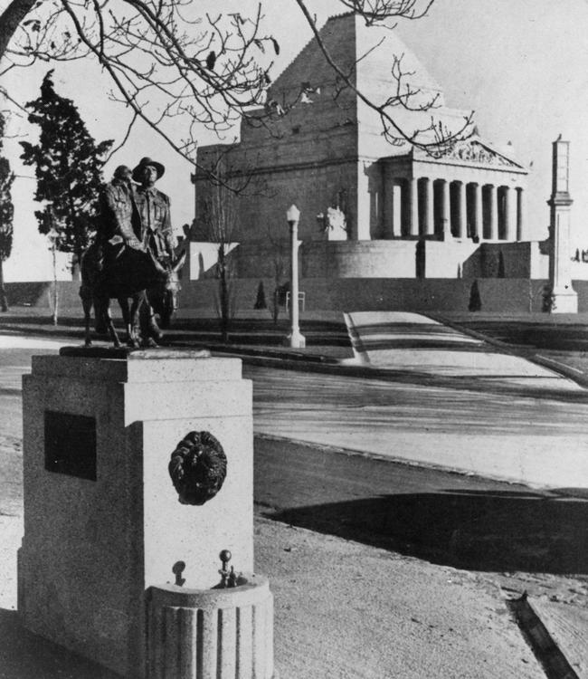 The Shrine of Remembrance in Melbourne in 1938.