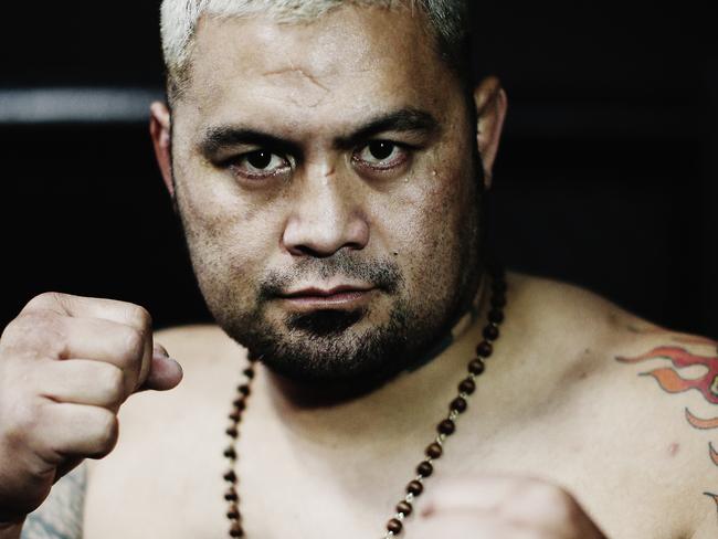 AUCKLAND, NEW ZEALAND - SEPTEMBER 03: (EDITORS NOTE: This image has been desaturated.) Mark Hunt poses during the UFC Fight Night media session at SKY TV Gym on September 3, 2014 in Auckland, New Zealand. (Photo by Hannah Peters/Getty Images)