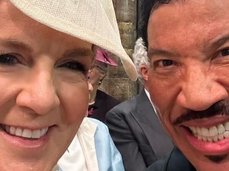 Australian Julie Bishop takes a selfie with Lionel Richie inside Westminster Abbey ahead of the Coronation. Source: Instagram