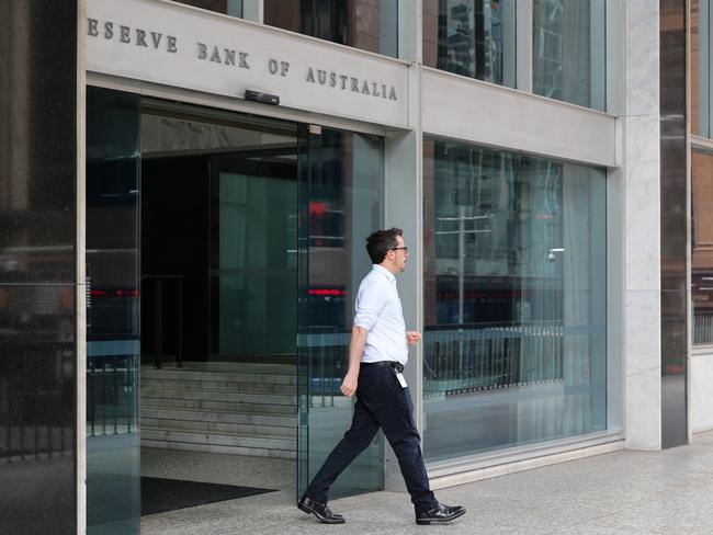 SYDNEY, AUSTRALIA - Newswire Photos October 31, 2022: Members of the public are seen walking past the RBA in Sydney. Picture: NCA Newswire / Gaye Gerard