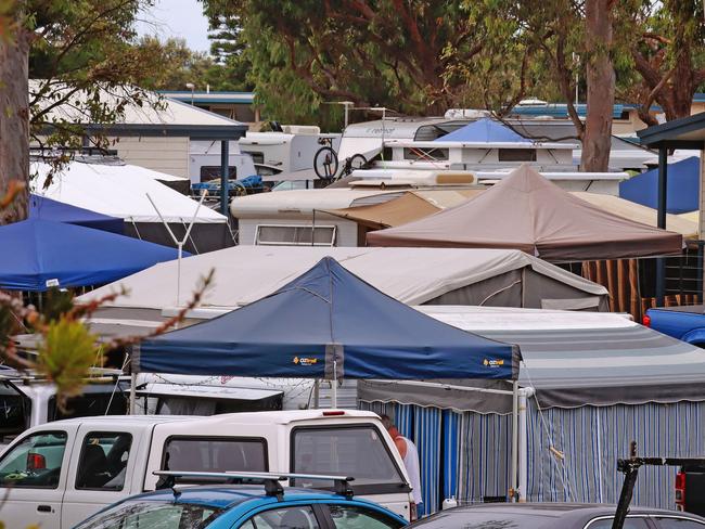 PAMBULA, AUSTRALIA - NCA NewsWire Photos DECEMBER, 31, 2020: Victorians holidaying in Pambula on the NSW south coast are preparing to flee the area as the Victorian border will shut down at 11:59PM on the 1st of January 2021. Pictured is Pambula Beach Caravan Park. Picture: NCA NewsWire/Angi High