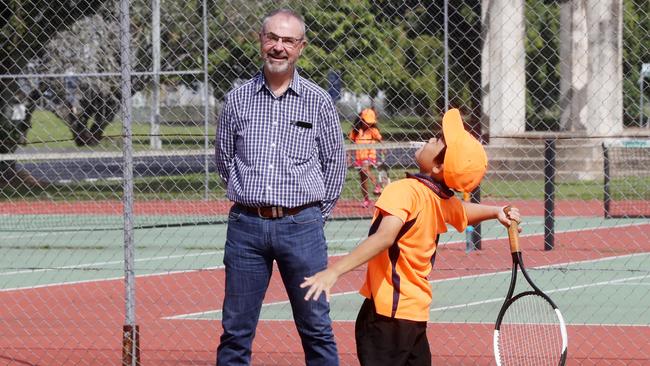 Ash Barty's dad Robert at Gordonvale Tennis Club checking out the Edmonton Blitz tennis squad. Robert Barty watching Edmonton Blitz tennis squad member Justin Cheng, 10. PICTURE: STEWART McLEAN.