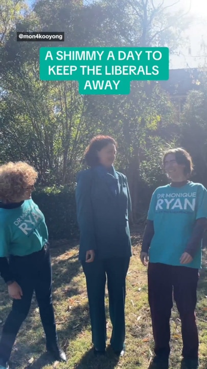 Independent MP dances to 'keep the liberals away'