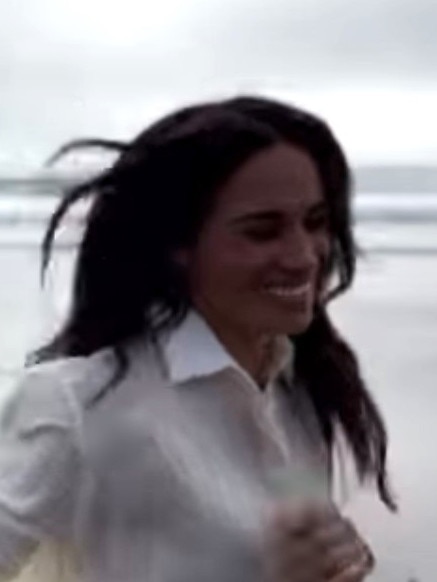 Teh Reel shows Meghan Markle running on a beach.