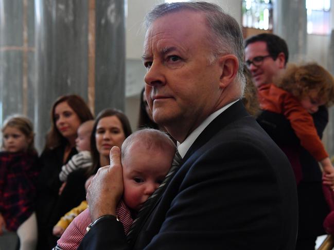 CANBERRA, AUSTRALIA - MARCH 15: Leader of the Opposition Anthony Albanese (centre) alongside MPÃ¢â¬â¢s Amanda Rishworth, Anika Wells, Alicia Payne, Kate Thwaites and Matt KeoghÃÂ during a picfac in the Marble Foyer at Parliament House on March 15, 2021 in Canberra, Australia. (Photo by Sam Mooy/Getty Images)