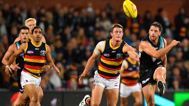 Prt Adelaide’s Travis Boak of the Power kicks the ball during the round eight AFL match between the Port Adelaide Power and the Adelaide Crows at Adelaide Oval on May 11, 2019 in Adelaide, Australia. (Photo by Daniel Kalisz/Getty Images)