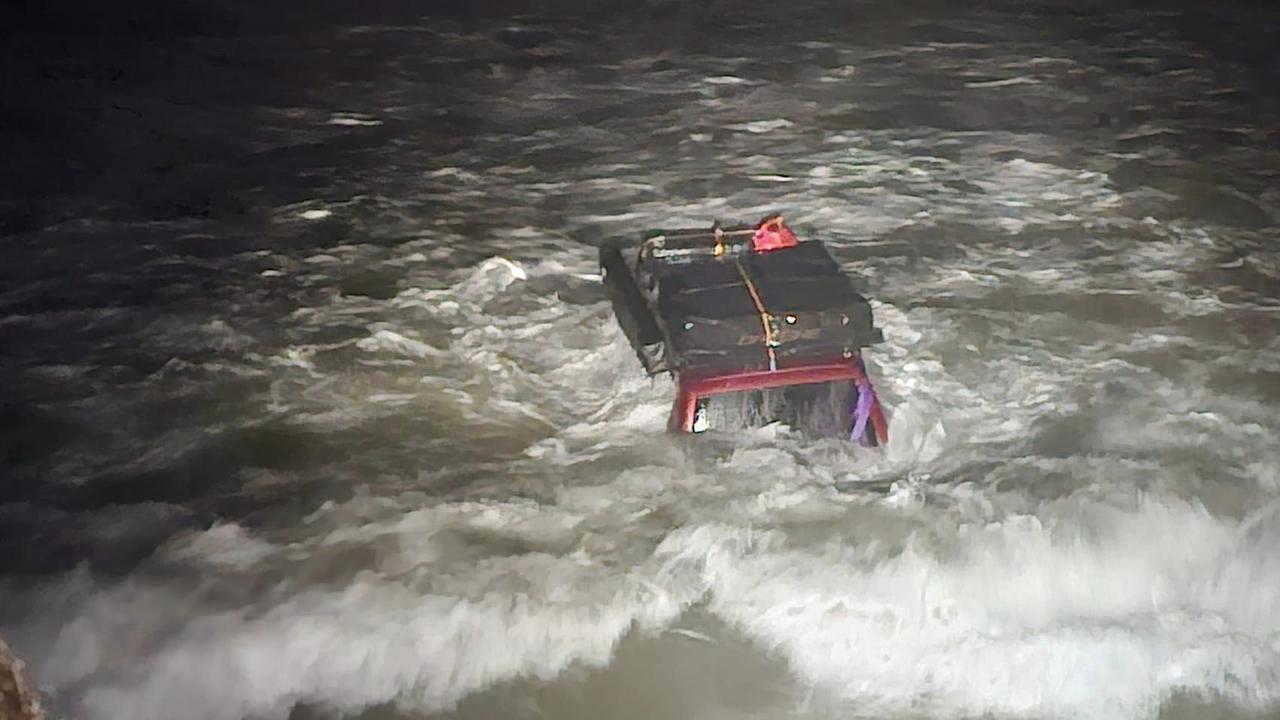 A group of travellers faced a costly disaster at Mudlo Rocks at Rainbow Beach, Queensland. Picture: Facebook/ I Got Bogged at Inskip Point