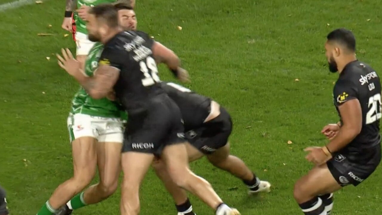 Jared Waerea-Hargreaves was sin binned for this hit.