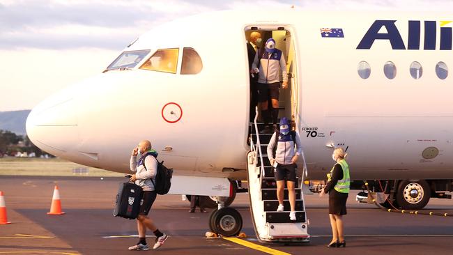 The NZ Warriors arrive at Tamworth airport yesterday evening to begin their two weeks of quarantine before the start of the NRL season on May 28. Picture: Getty Images