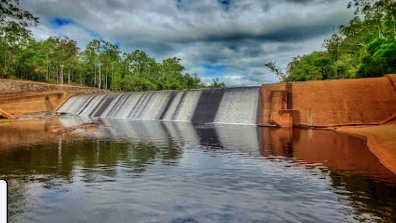 Teddington weir on the Fraser Coast. While the region’s water supplies were still in good shape with Lake Lenthall at 67 per cent and Teddington Weir at 84 per cent, “water levels are dropping by about one to two per cent a week” according to Mayor George Seymour.