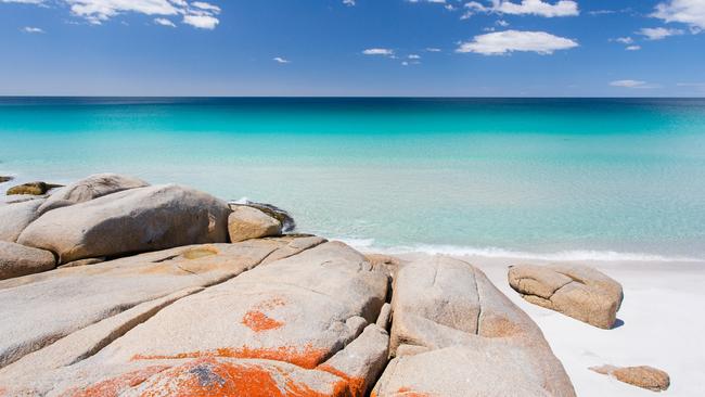 Stunning coastline along the Bay of Fires, Tasmania.