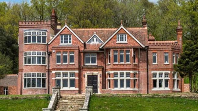 The mansion owned by actress Cate Blanchett in Crowborough, East Sussex, U.K. Photo: Knight Frank