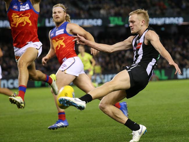 Jaidyn Stephenson snaps at goal. Picture: Michael Klein